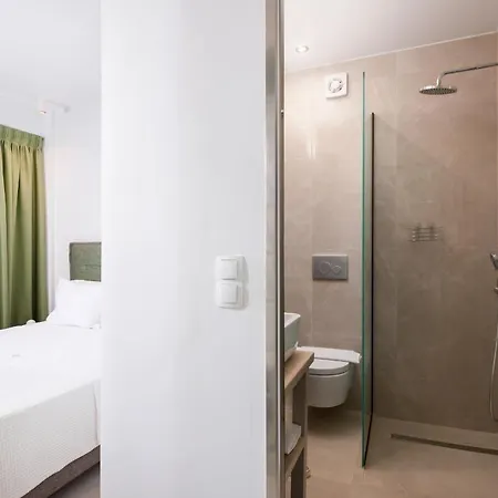 Victoria By La Scala